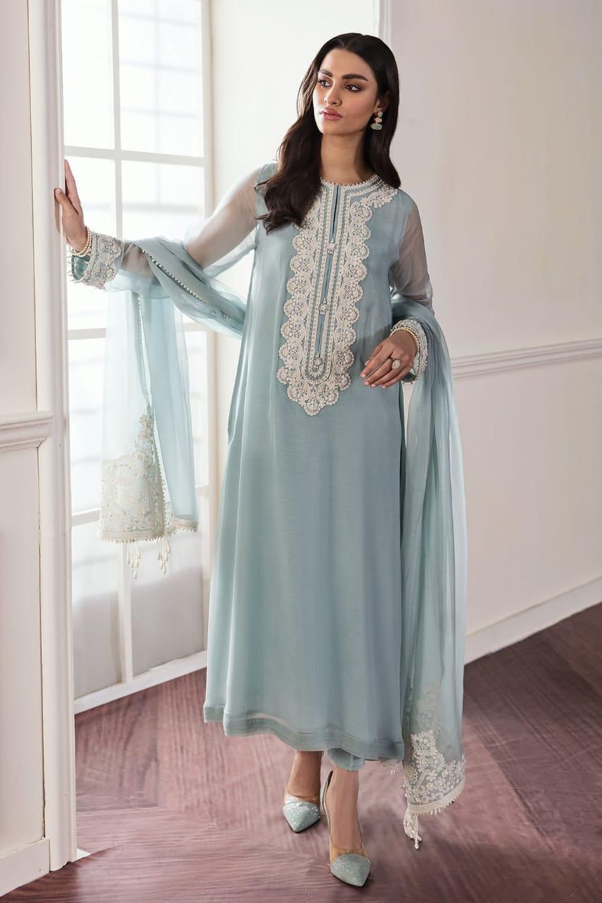 Baroque chiffon embroidered suit with thread and adda work and chiffon dupatta 5016